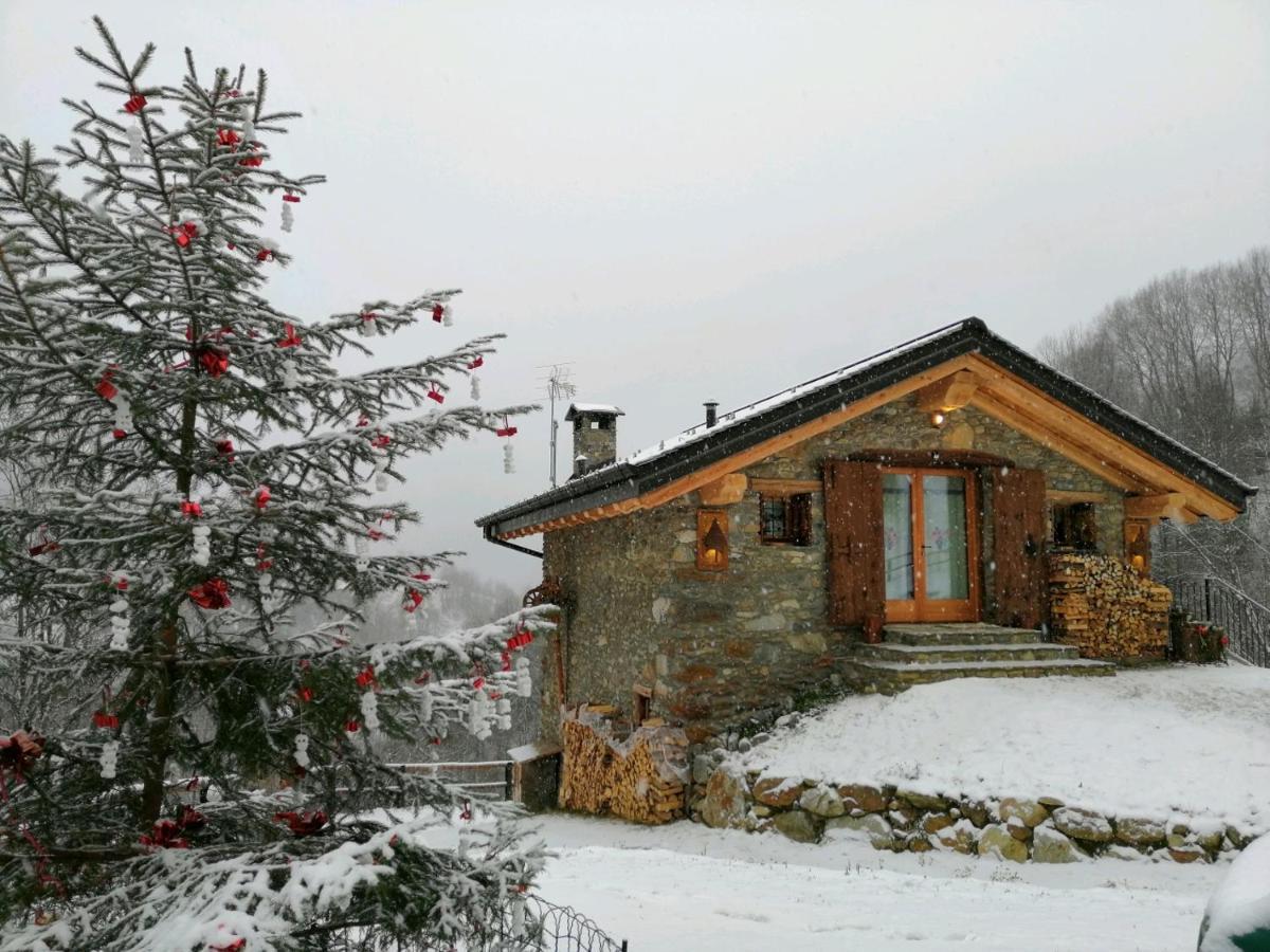 Chalet Cuore Selvatico Monno Bagian luar foto