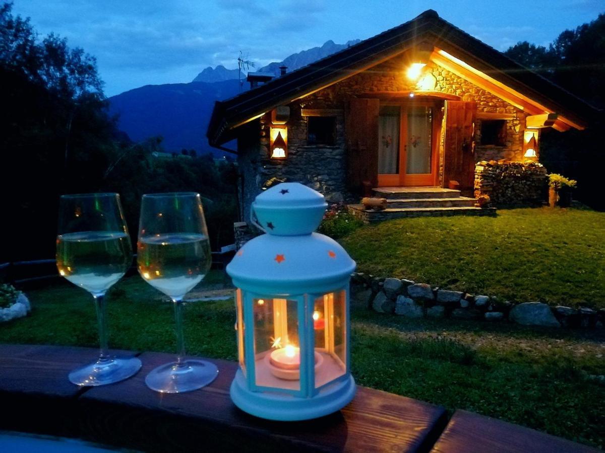 Chalet Cuore Selvatico Monno Bagian luar foto