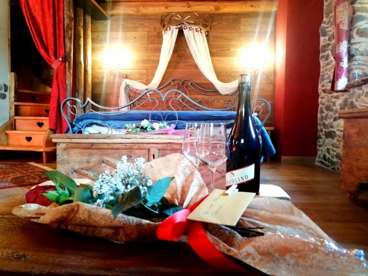 Chalet Cuore Selvatico Monno Bagian luar foto