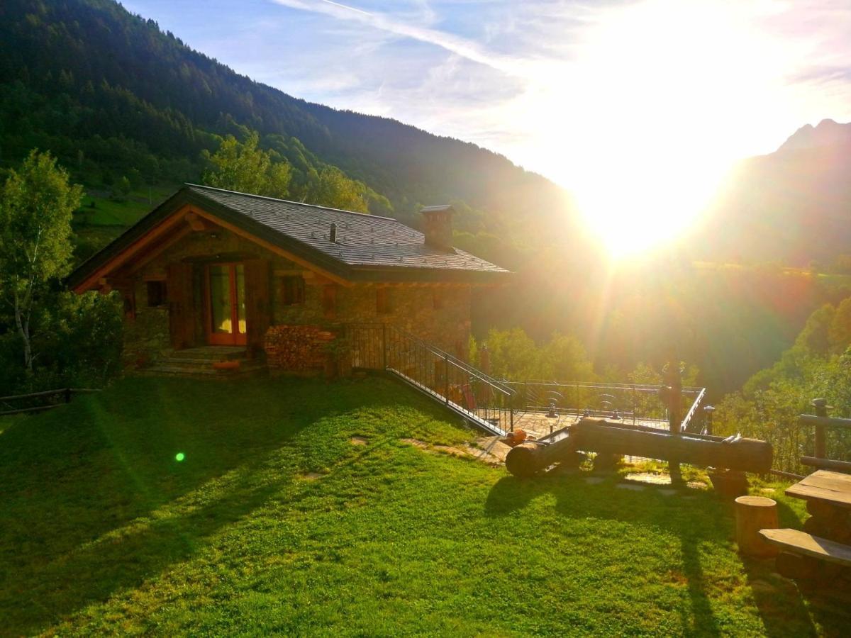 Chalet Cuore Selvatico Monno Bagian luar foto