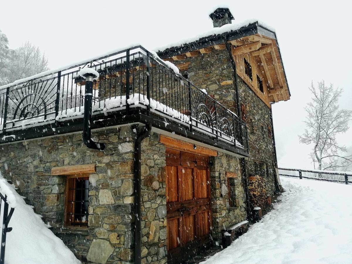 Chalet Cuore Selvatico Monno Bagian luar foto