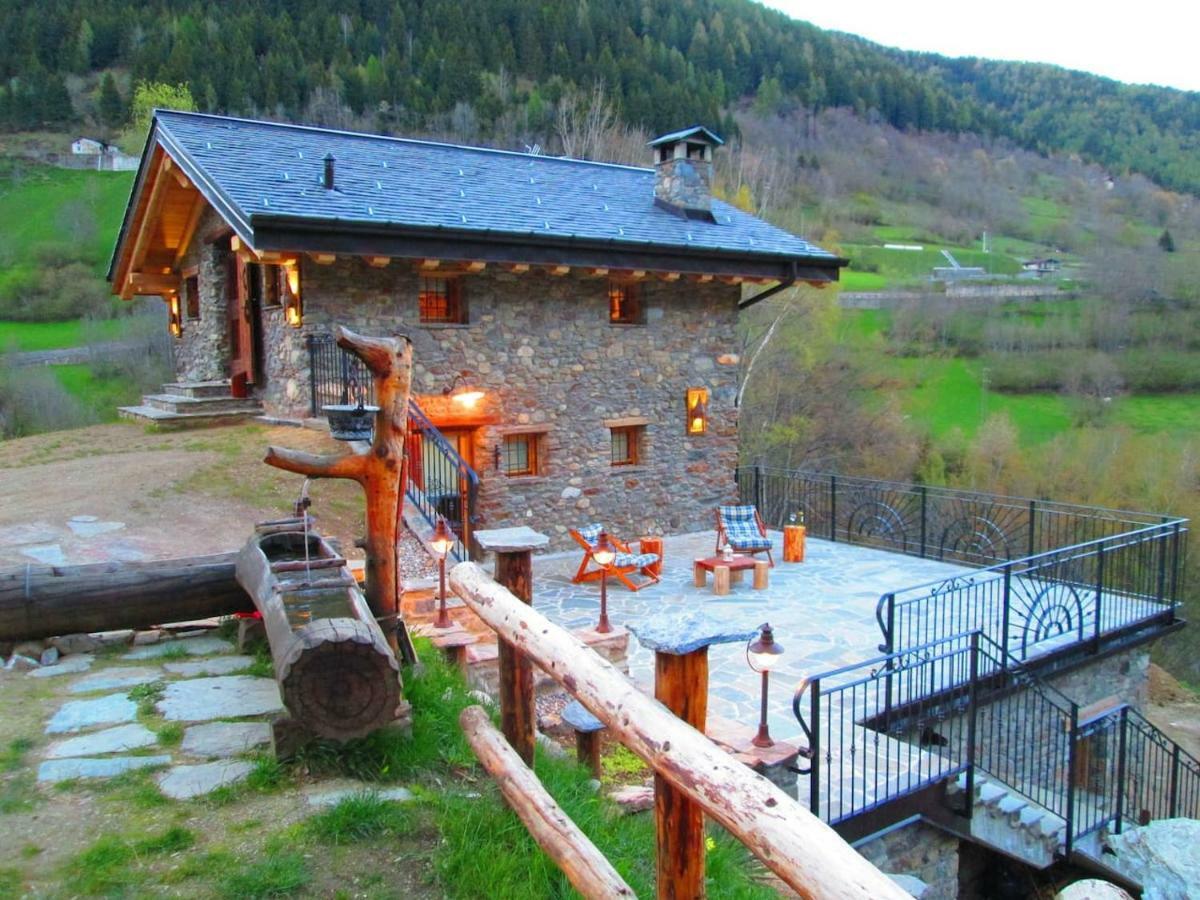 Chalet Cuore Selvatico Monno Bagian luar foto