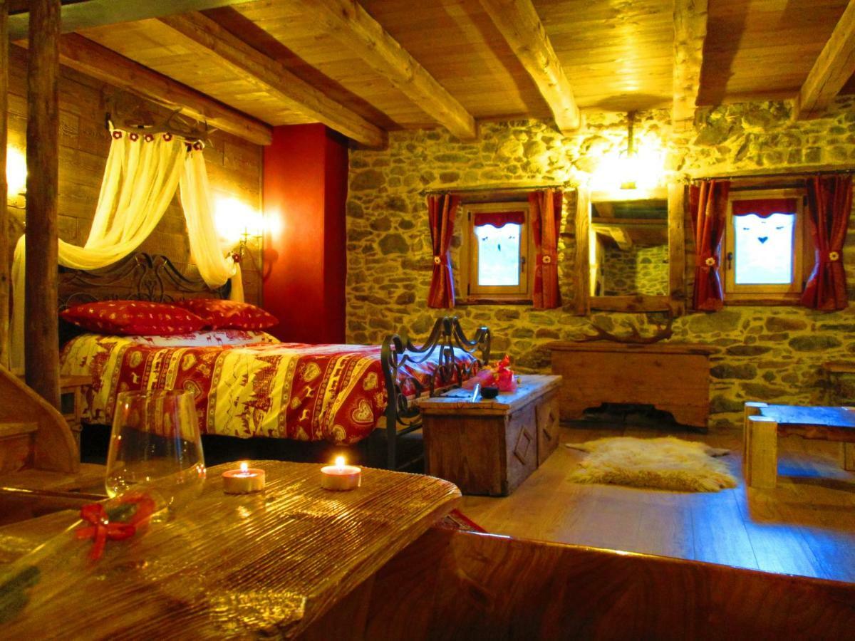 Chalet Cuore Selvatico Monno Bagian luar foto