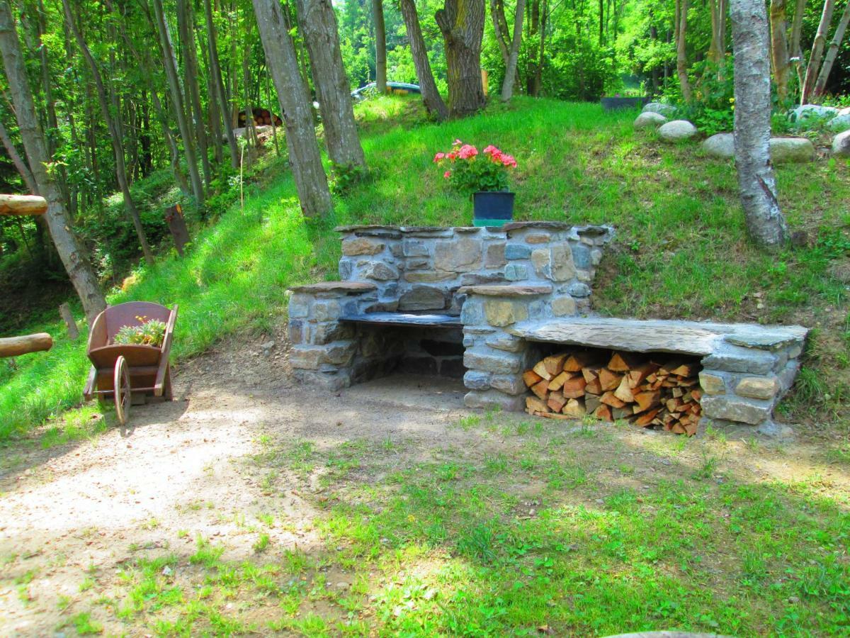 Chalet Cuore Selvatico Monno Bagian luar foto